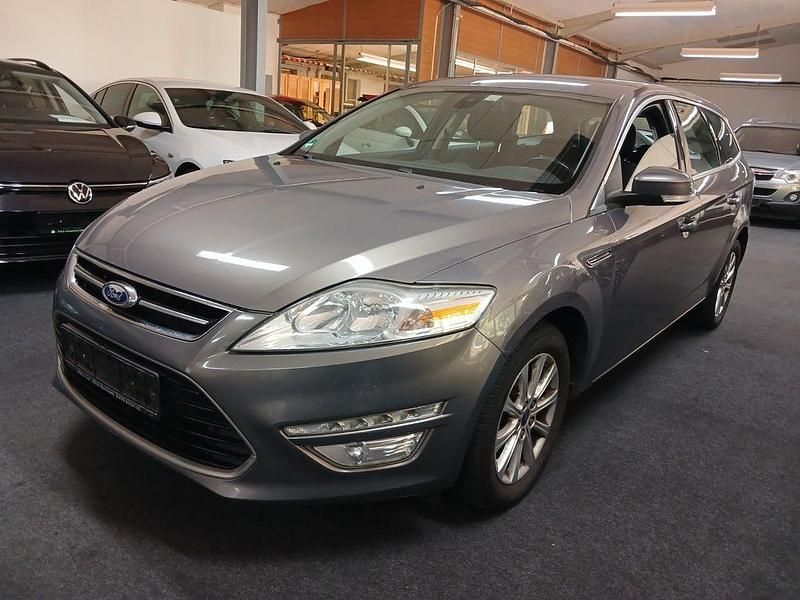 Braun Gebraucht 2013 Ford Mondeo Titanium Limousine | 4.205 € (Fairer Preis) - Bild 1/4