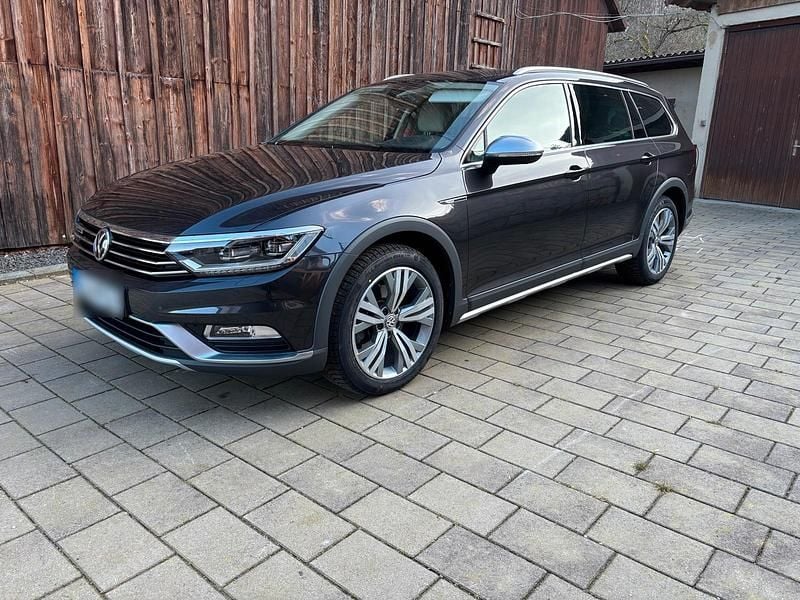 Gebraucht VW Passat Alltrack 190 PS (139 kW) 2019 Grau Kombi