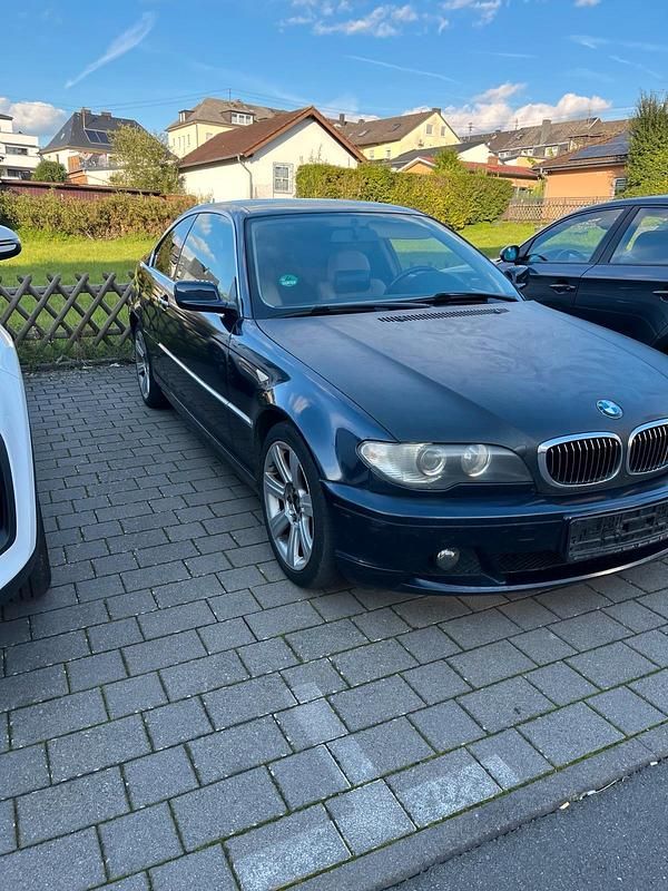 Blau Gebraucht 2002 BMW 318 Coupé | 1.900 € (Superpreis) - Bild 1/4