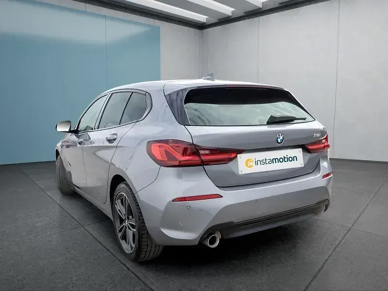 Gebraucht BMW 116 109 PS (80 kW) 2024 Grau Kleinwagen