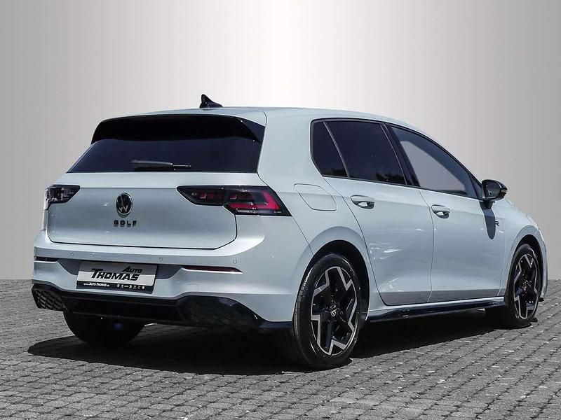 Gebraucht VW Golf VIII R-line 150 PS (110 kW) 2025 Blau Limousine