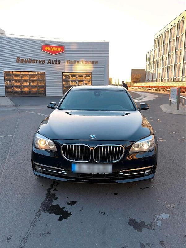 Gebraucht BMW 730 258 PS (189 kW) 2014 Schwarz Limousine