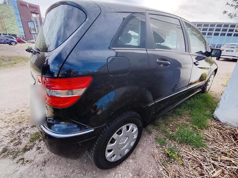 Gebraucht Mercedes B160 95 PS (69 kW) 2009 Schwarz Van / Kleinbus