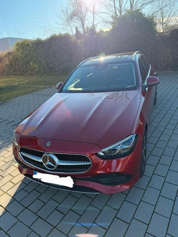 Gebraucht Mercedes C300e 313 PS (230 kW) 2022 Rot Limousine