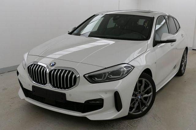 Weiß Gebraucht 2023 BMW 120 M Sport Kleinwagen | 30.190 € (Fairer Preis) - Bild 1/4