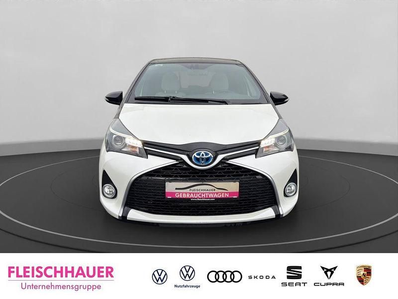 Gebraucht Toyota Yaris Hybrid Style 75 PS (55 kW) 2016 Weiss Kleinwagen