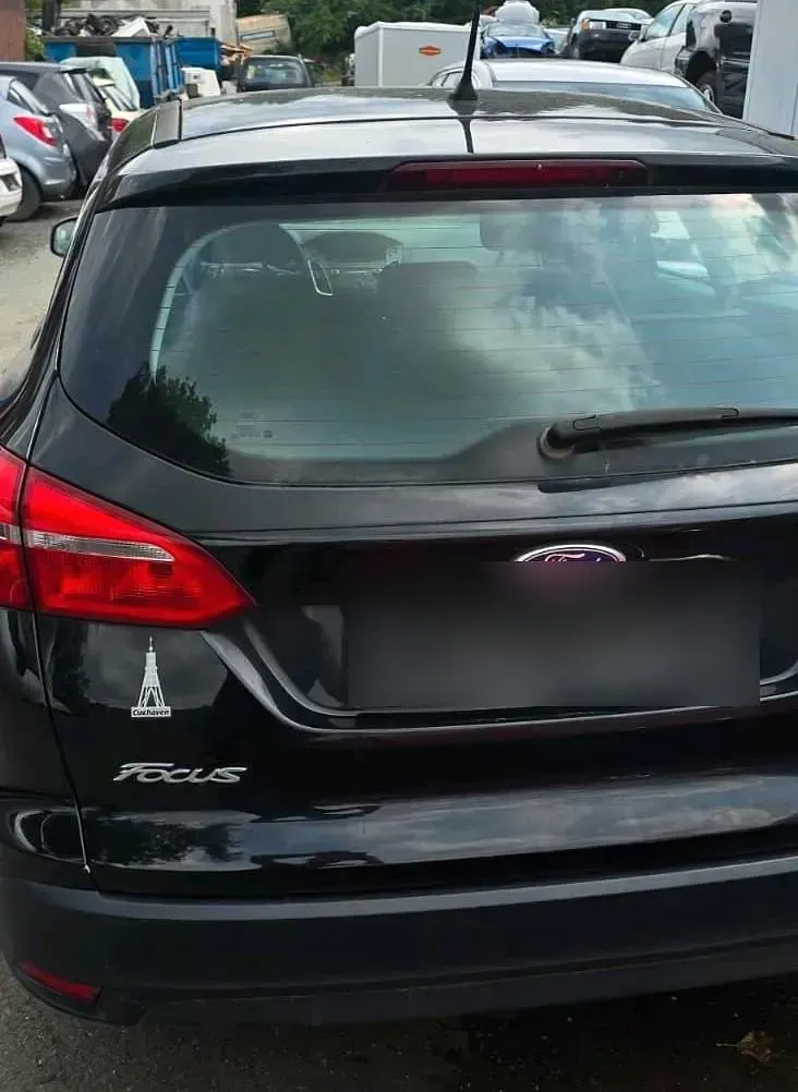 Gebraucht Ford Focus 101 PS (74 kW) 2015 Schwarz Kombi