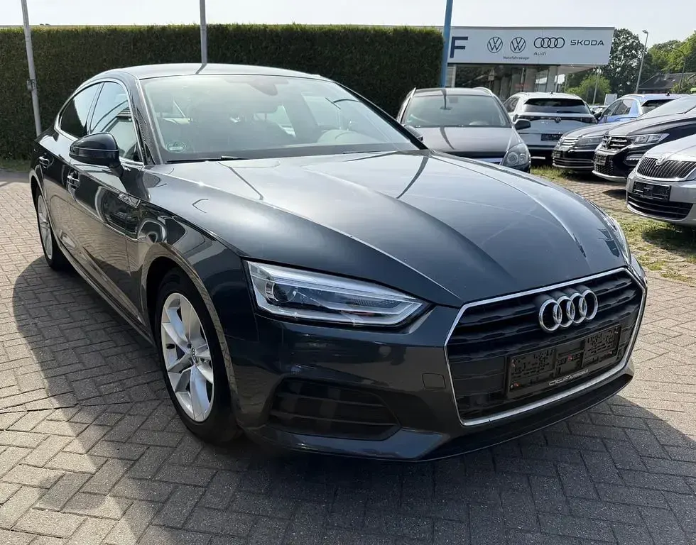 Gebraucht Audi A5 Sportback Basis 190 PS (139 kW) 2018 Grau Kleinwagen