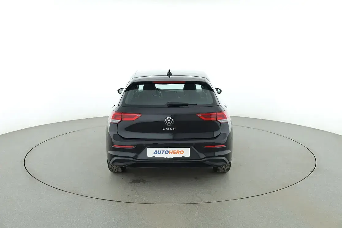 Gebraucht VW Golf VIII Life 110 PS (80 kW) 2022 Schwarz Limousine