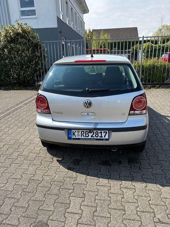 Gebraucht VW Polo Comfortline 75 PS (55 kW) 2009 Silber Kleinwagen