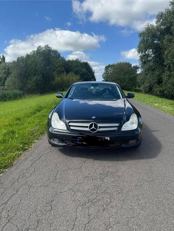 Schwarz Gebraucht 2009 Mercedes CLS320 Limousine | 6.200 € (Superpreis) - Bild 1/4