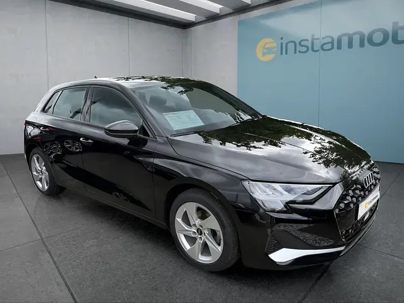 Gebraucht Audi A3 Sportback 150 PS (110 kW) 2025 Schwarz Kleinwagen