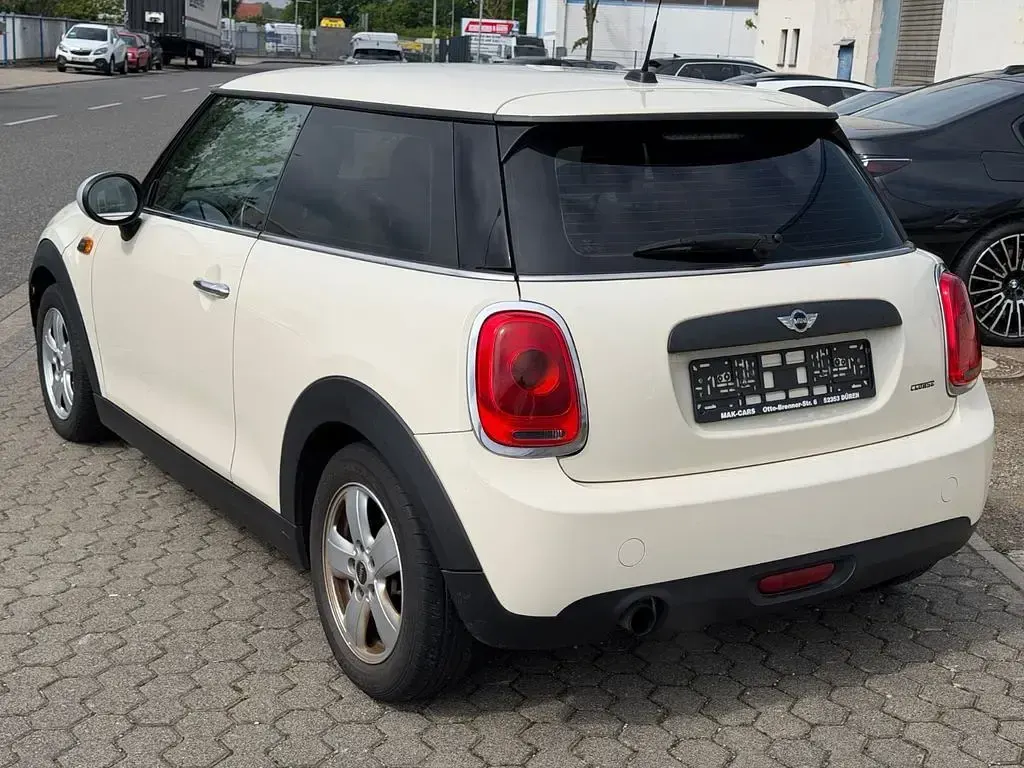 Gebraucht Mini ONE 102 PS (75 kW) 2016 Weiß Kleinwagen