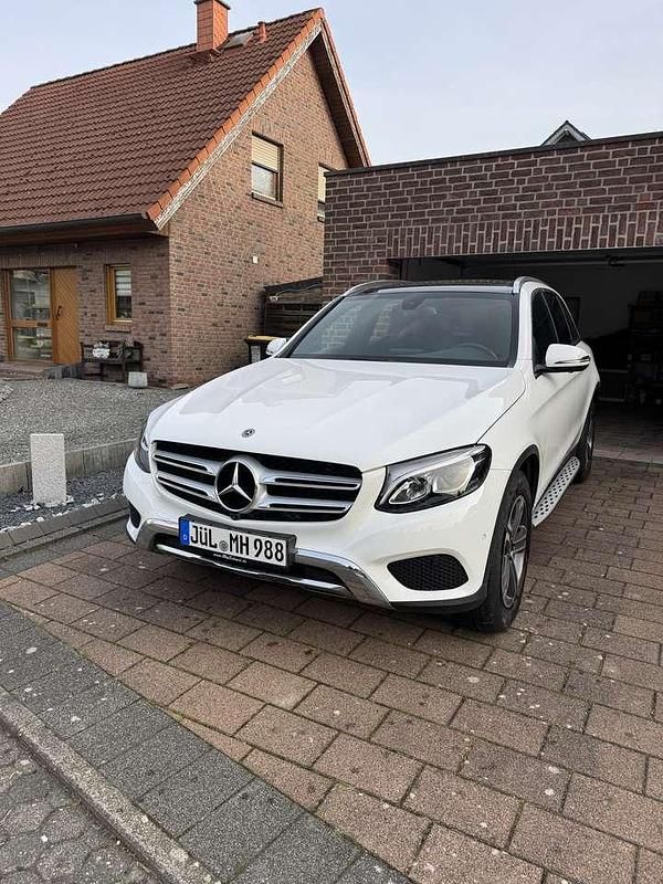 Gebraucht Mercedes GLC250 211 PS (155 kW) 2017 Weiß SUV