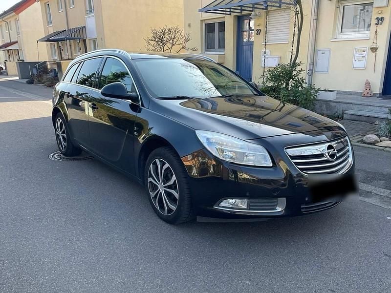 Gebraucht Opel Insignia 131 PS (96 kW) 2012 Schwarz Kombi