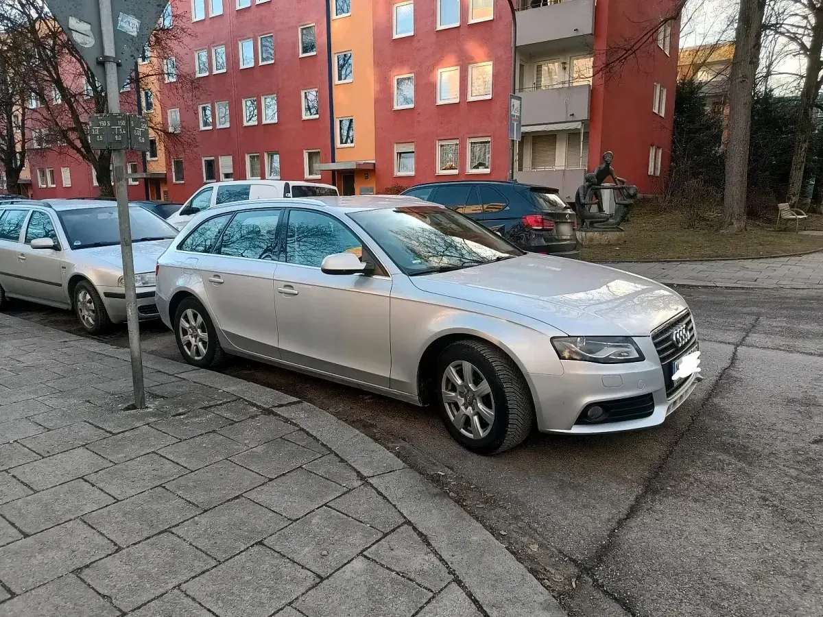 Gebraucht Audi A4 143 PS (105 kW) 2011 Grau Kombi