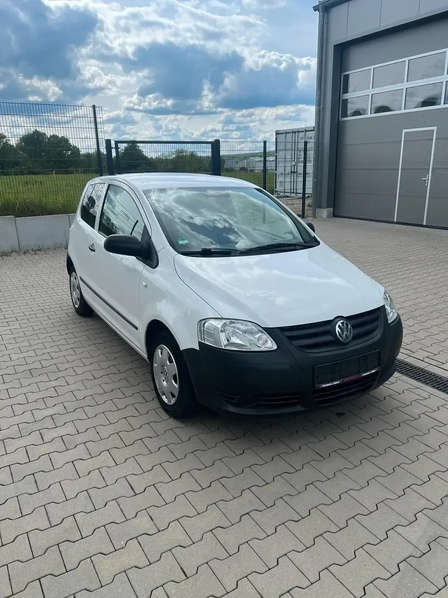 Gebraucht VW Fox 60 PS (44 kW) 2011 Weiß Kleinwagen