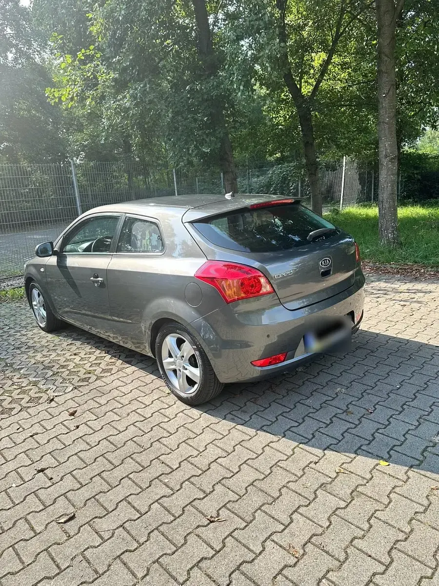 Używany Kia Ceed 2012 Szary Hatchback