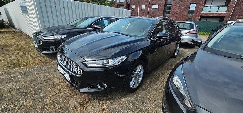 Schwarz Gebraucht 2015 Ford Mondeo Titanium Limousine | 9.990 € (Fairer Preis) - Bild 1/4