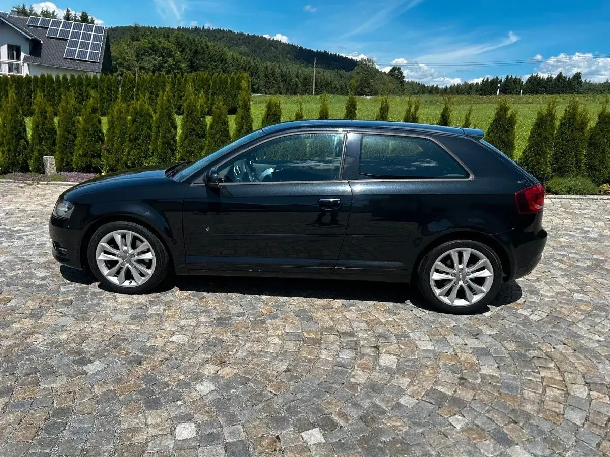 Gebraucht Audi A3 Ambition 140 PS (102 kW) 2010 Schwarz Kleinwagen
