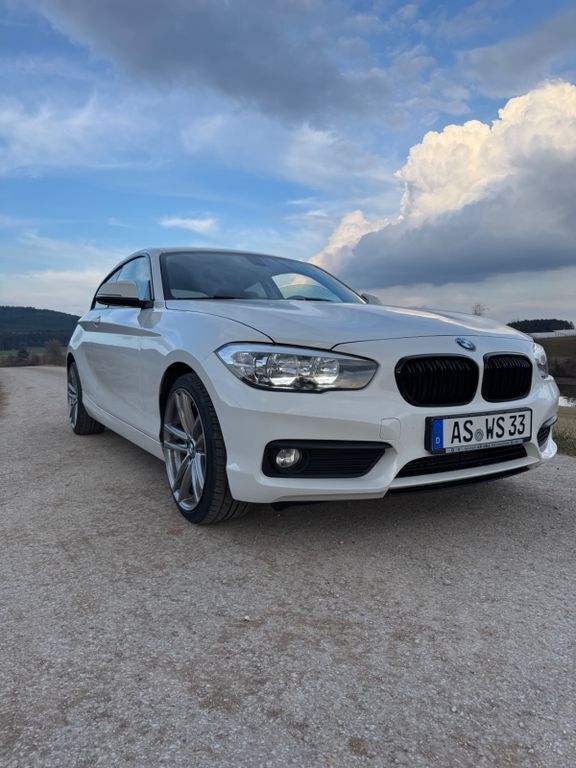 Gebraucht BMW 116 Advantage 109 PS (80 kW) 2015 Weiß Kleinwagen