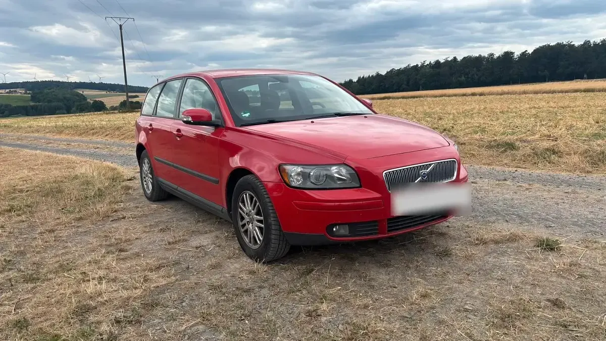 Gebraucht Volvo V50 109 PS (80 kW) 2007 Rot Kombi