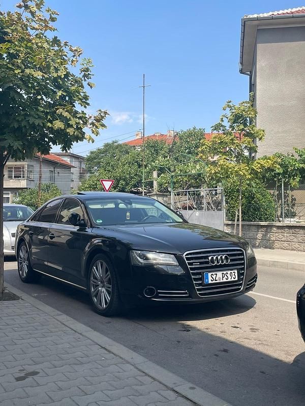Schwarz Gebraucht 2010 Audi A8 Limousine | 14.999 € (Etwas zu teuer) - Bild 1/4