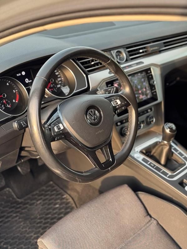 Gebraucht VW Passat Comfortline 150 PS (110 kW) 2019 Silber Kombi