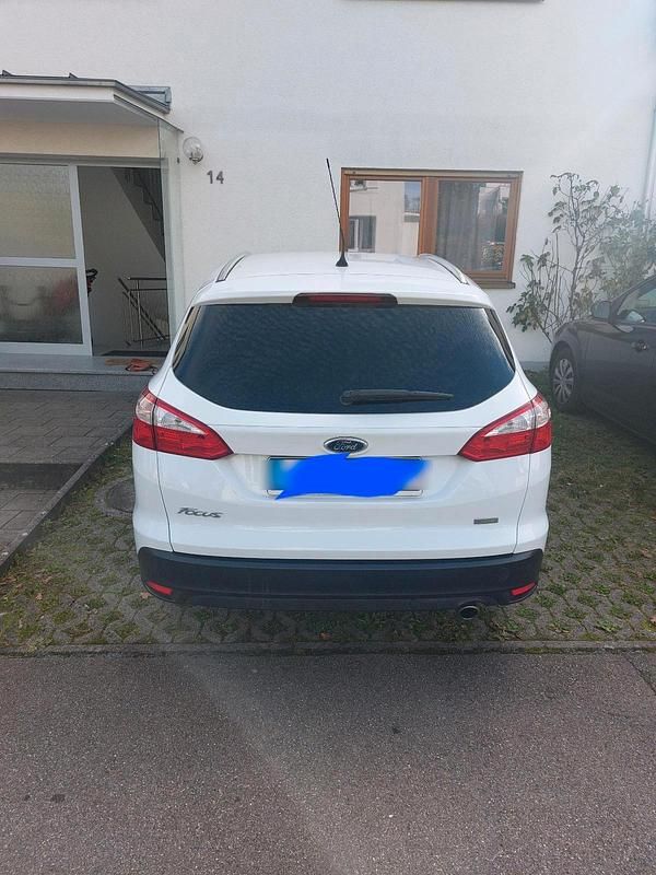 Gebraucht Ford Focus Titanium 150 PS (110 kW) 2014 Weiß Kombi