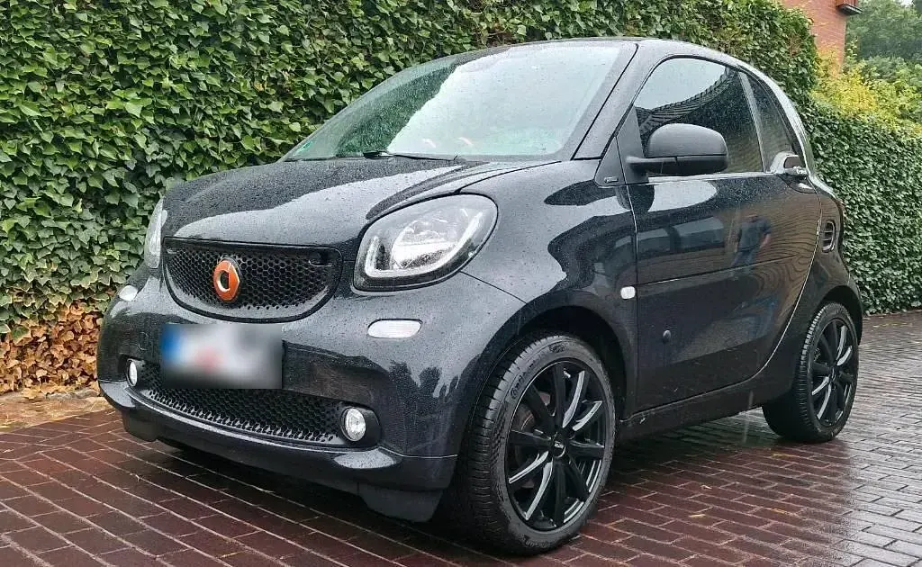 Gebraucht Smart ForTwo Coupé Passion 90 PS (66 kW) 2017 Schwarz Coupé