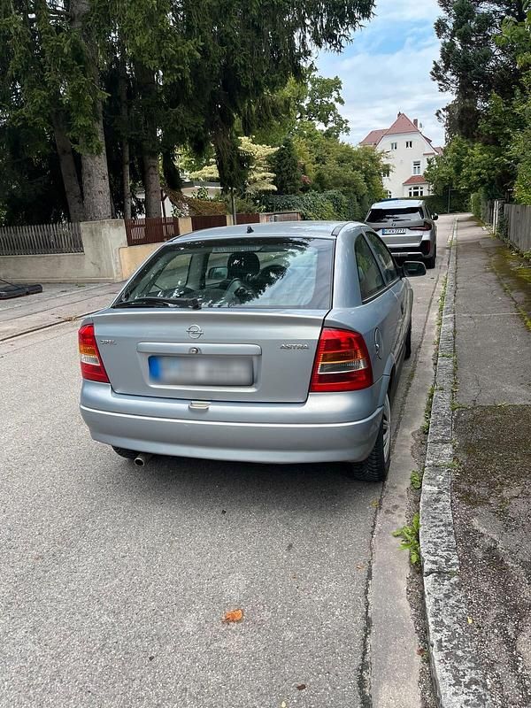 Gebraucht Opel Astra 75 PS (55 kW) 2000 Silber Kleinwagen