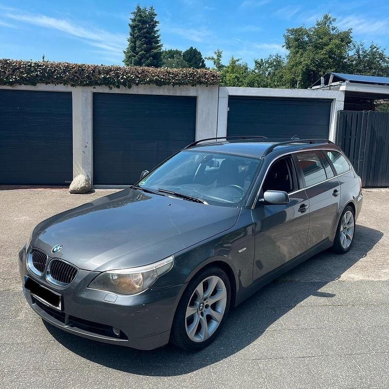 Grau Gebraucht 2005 BMW 525 Kombi | 2.099 € (Superpreis) - Bild 1/4
