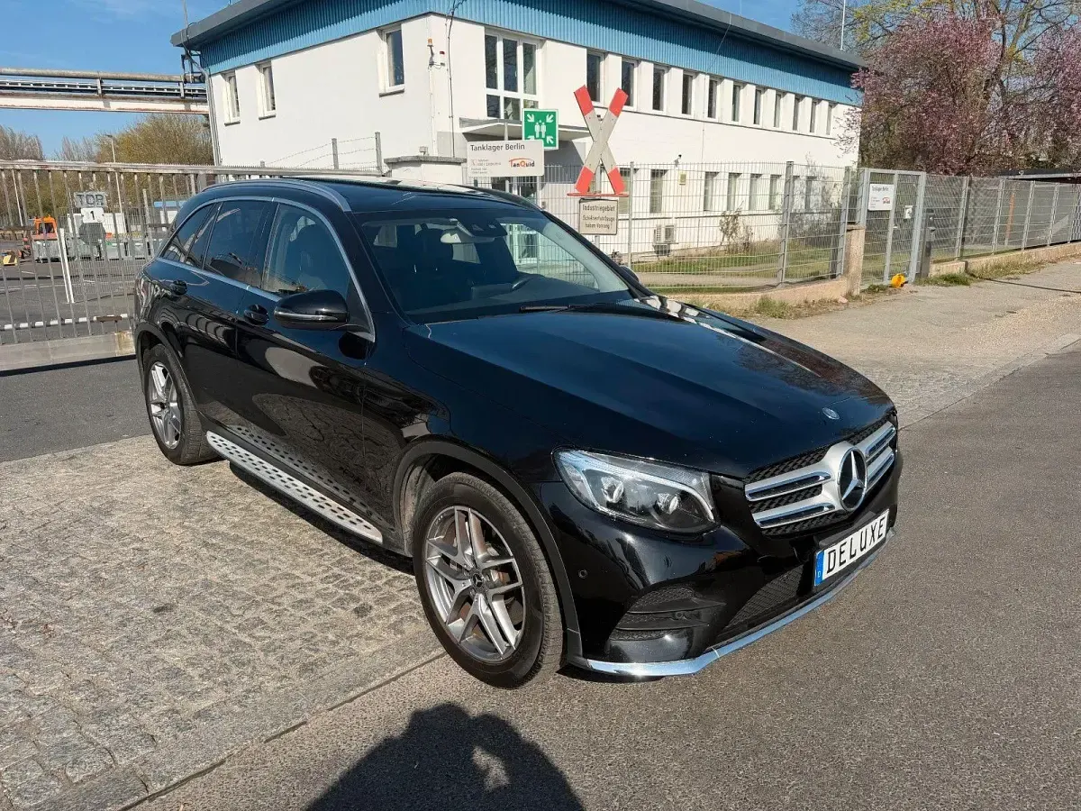 Gebraucht Mercedes GLC250 AMG 204 PS (150 kW) 2016 Schwarz SUV