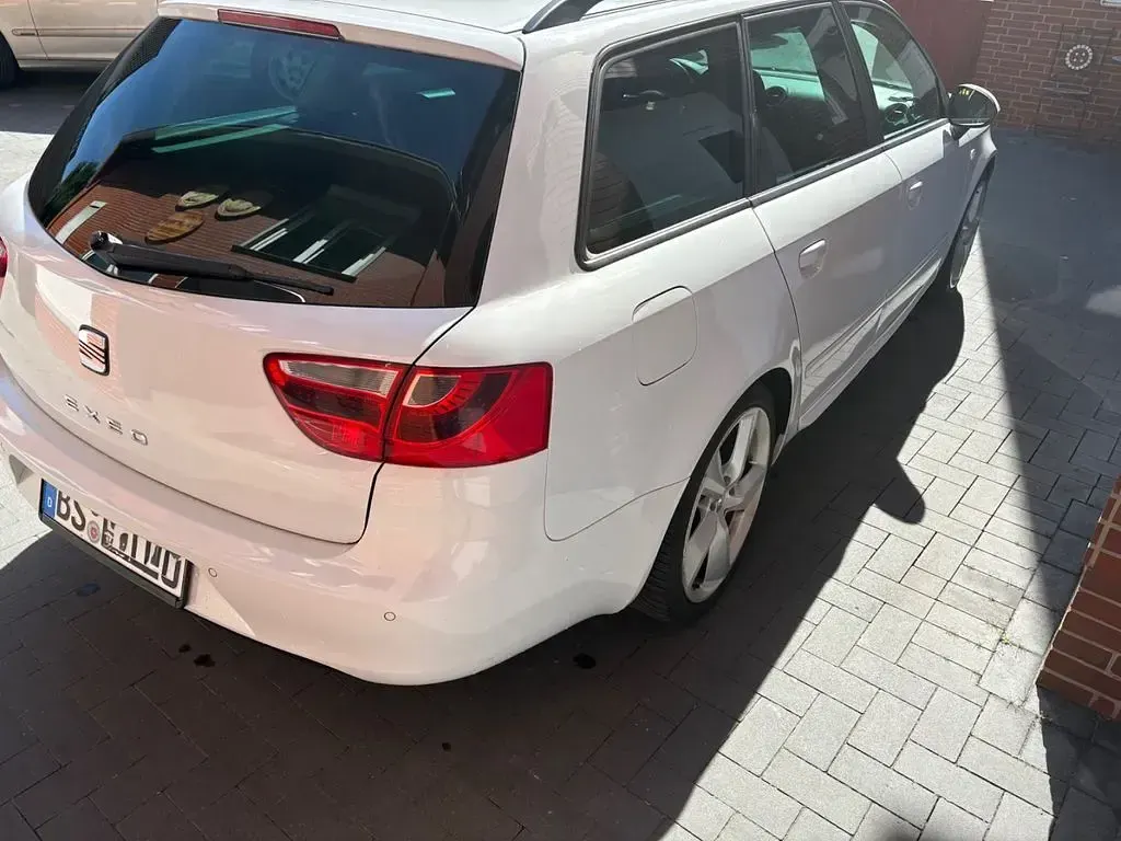 Gebraucht Seat Exeo Sport 143 PS (105 kW) 2012 Weiß Kombi