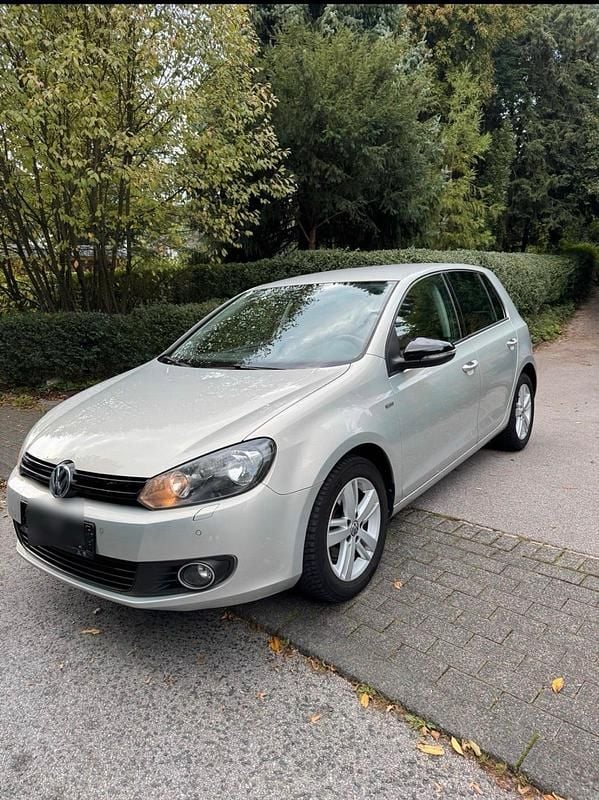 Silber Gebraucht 2012 VW Golf VI Kleinwagen | 6.700 € (Fairer Preis) - Bild 1/4