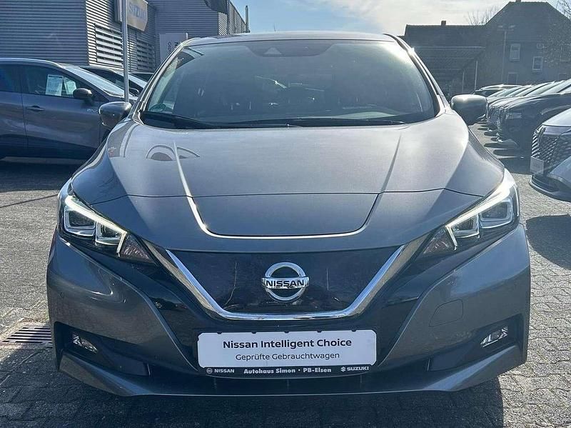 Gebraucht Nissan Leaf Tekna 110 kW (150 PS) 2022 Gun metallic Kleinwagen