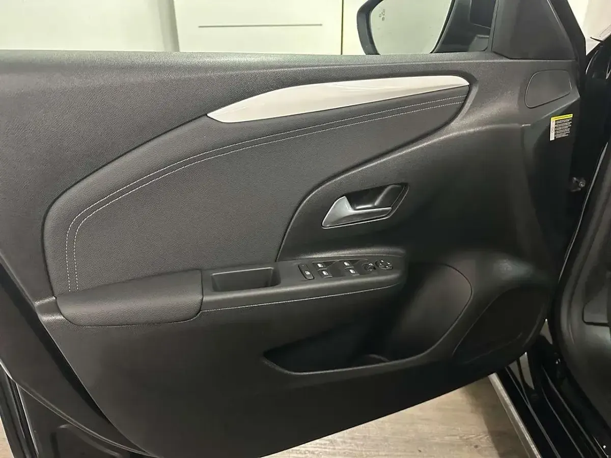 Gebraucht Opel Corsa 101 PS (74 kW) 2025 Karbon schwarz Kleinwagen
