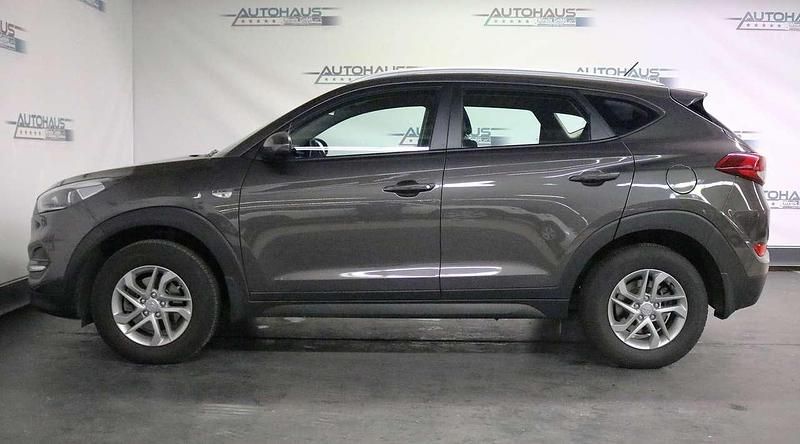 Gebraucht Hyundai Tucson 132 PS (97 kW) 2017 Grau SUV