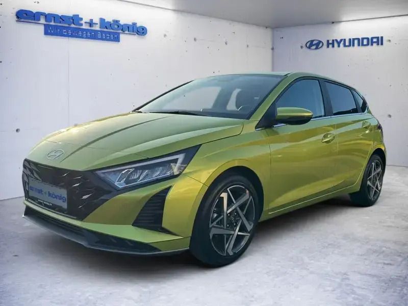 Grün Gebraucht 2025 Hyundai i20 Prime Limousine | 21.970 € (Etwas zu teuer) - Bild 1/4