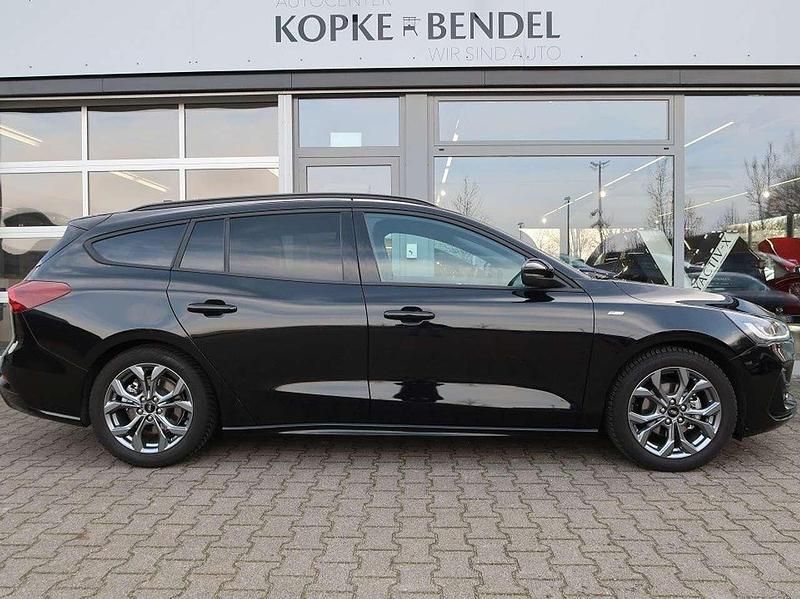 Gebraucht Ford Focus ST-Line 125 PS (91 kW) 2025 Obsidianschwarz metallic Kombi