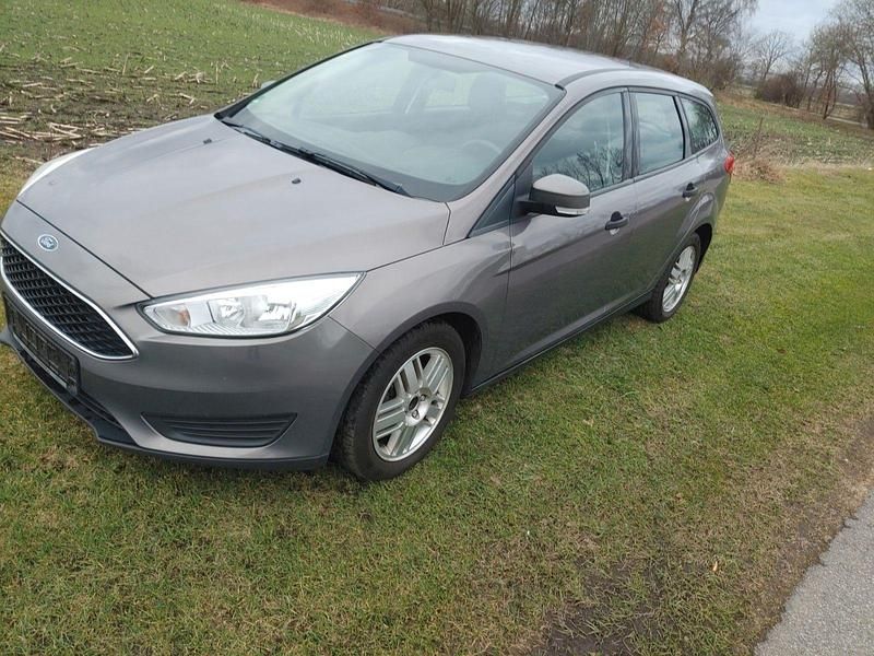 Gebraucht Ford Focus 101 PS (74 kW) 2016 Kombi