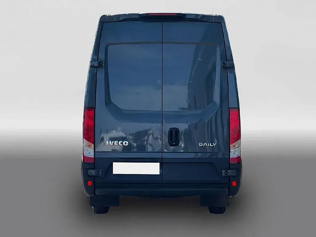 Occasion Iveco Daily 155 ch (114 kW) 2022 Gris Pick-up
