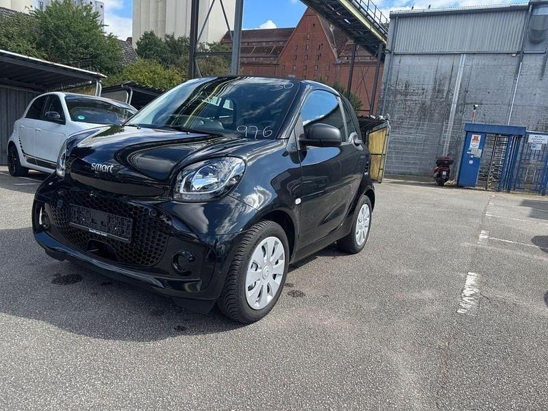 Schwarz Gebraucht 2022 Smart ForTwo Electric Drive Coupé | 9.290 € (Guter Preis) - Bild 1/4