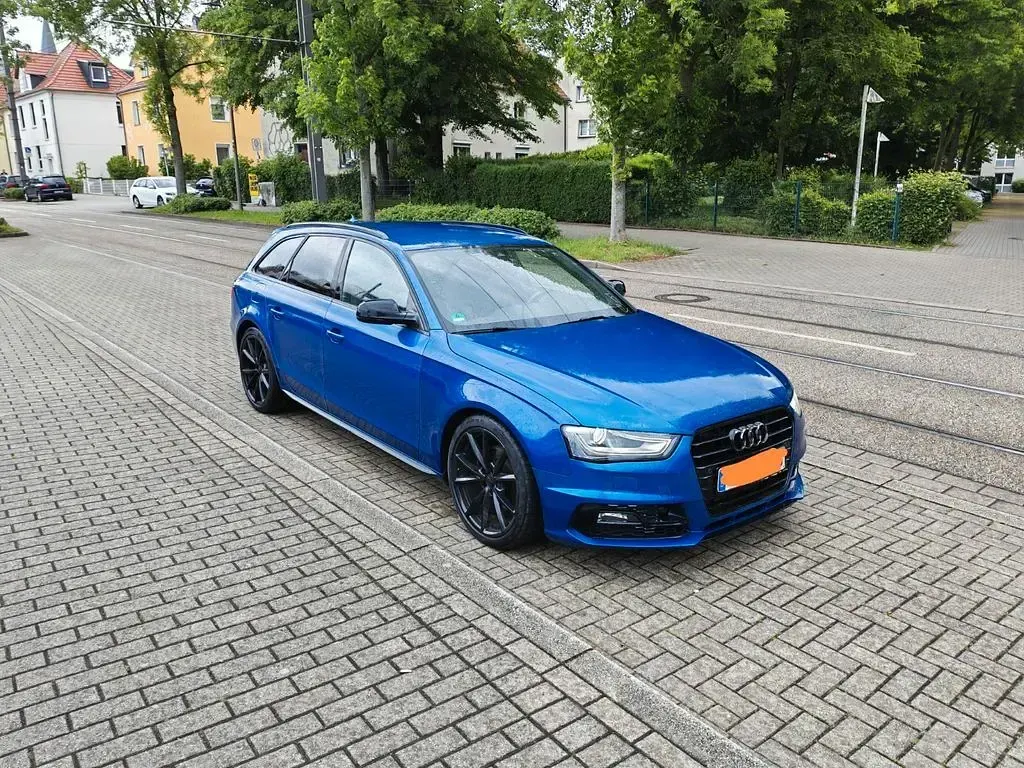 Gebraucht Audi A4 S-Line 170 PS (125 kW) 2015 Blau Kombi