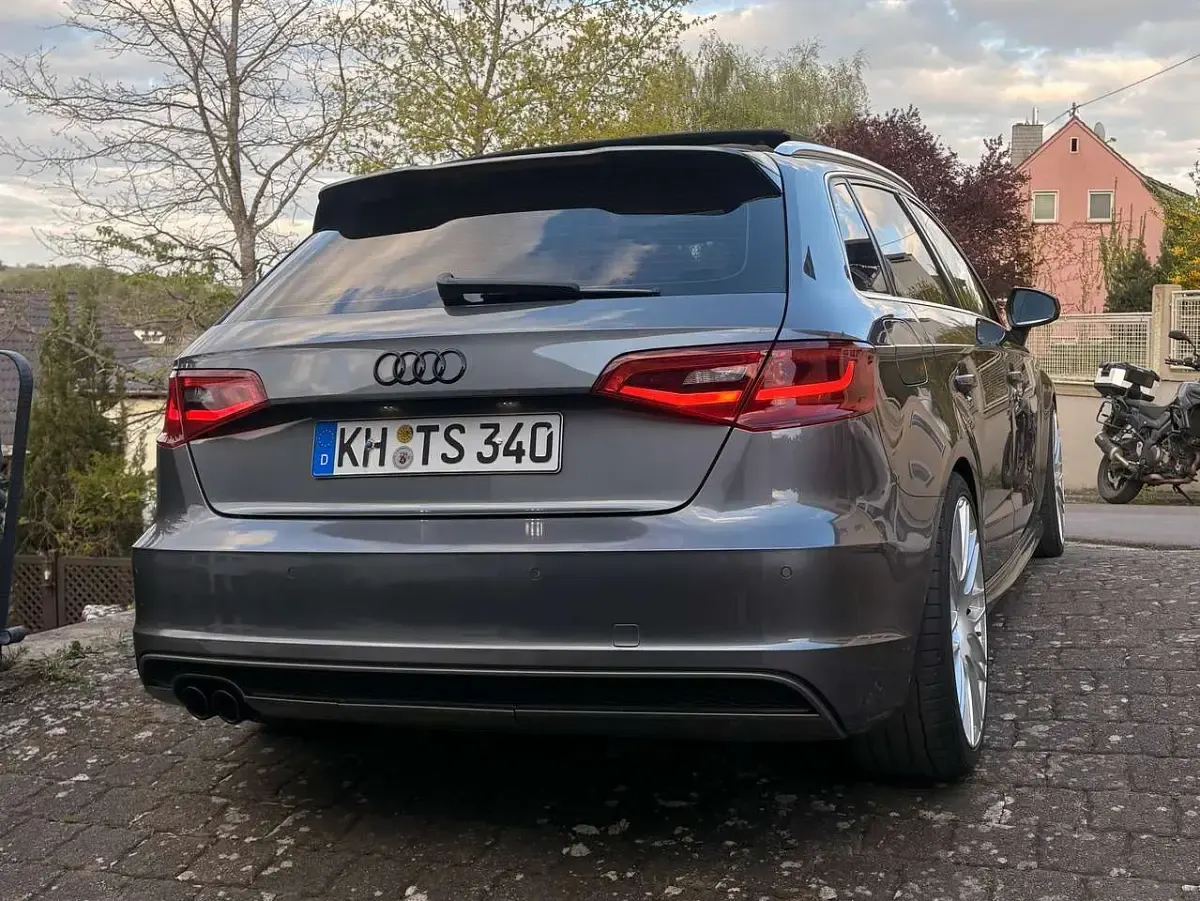 Używany Audi A3 S-Line 150 KM (110 kW) 2014 Szary Kombi