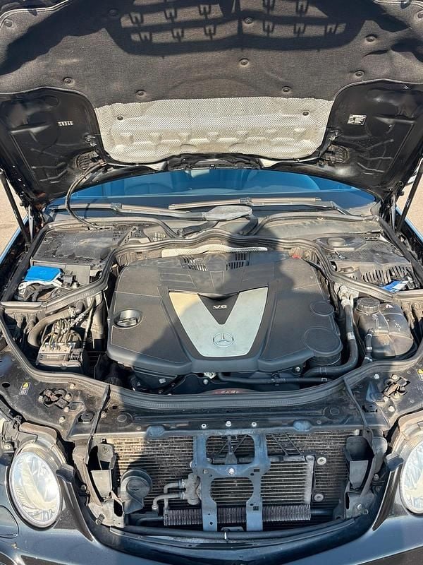 Gebraucht Mercedes E300 211 PS (155 kW) 2009 Schwarz Limousine