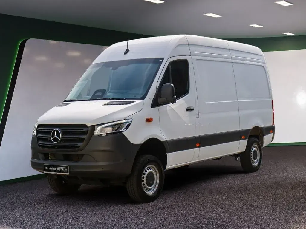 Gebraucht Mercedes Sprinter 190 PS (139 kW) 2025 Weiss / arktikweiss Van