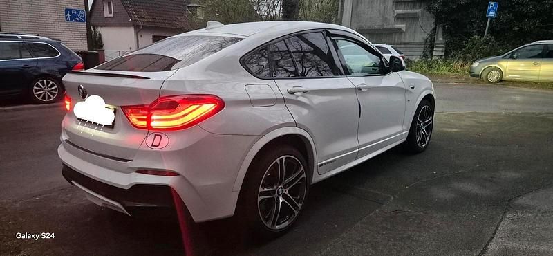 Weiß Gebraucht 2015 BMW X4 SUV | 23.000 € - Bild 1/4