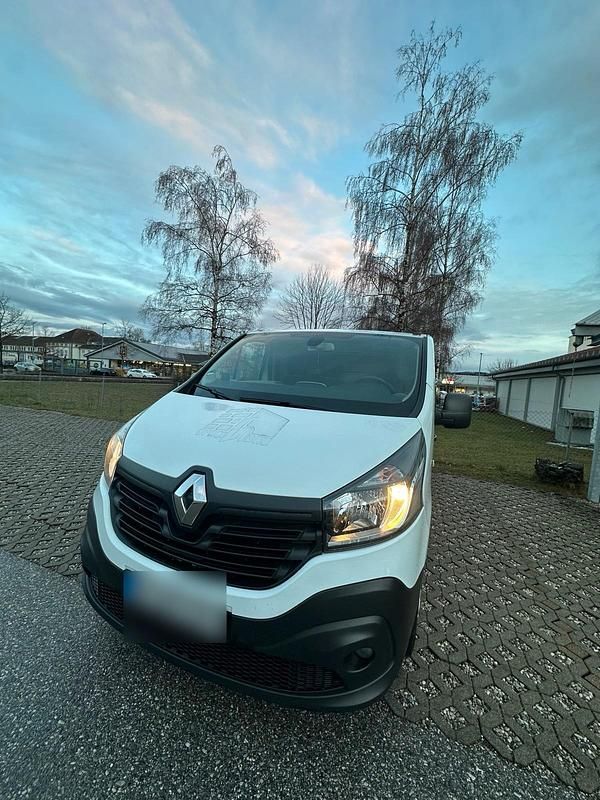 Gebraucht Renault Trafic 145 PS (106 kW) 2019 Weiß Van / Kleinbus