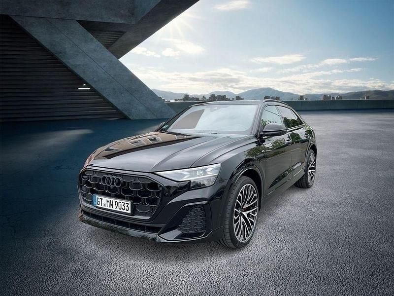 Gebraucht Audi Q8 Ambiente 286 PS (210 kW) 2024 Mythosschwarz SUV